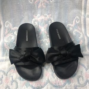 Steve Madden Silky Slides